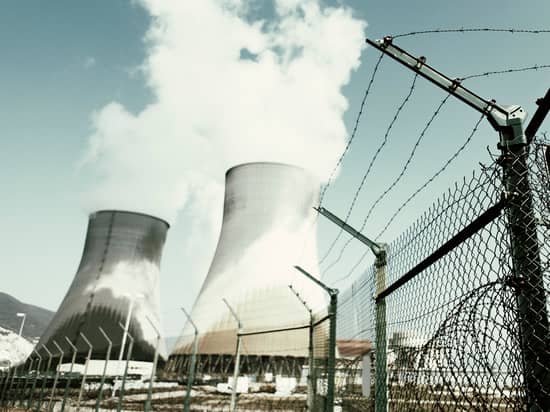 Germany shuts down nuclear power plant - Finland launches new