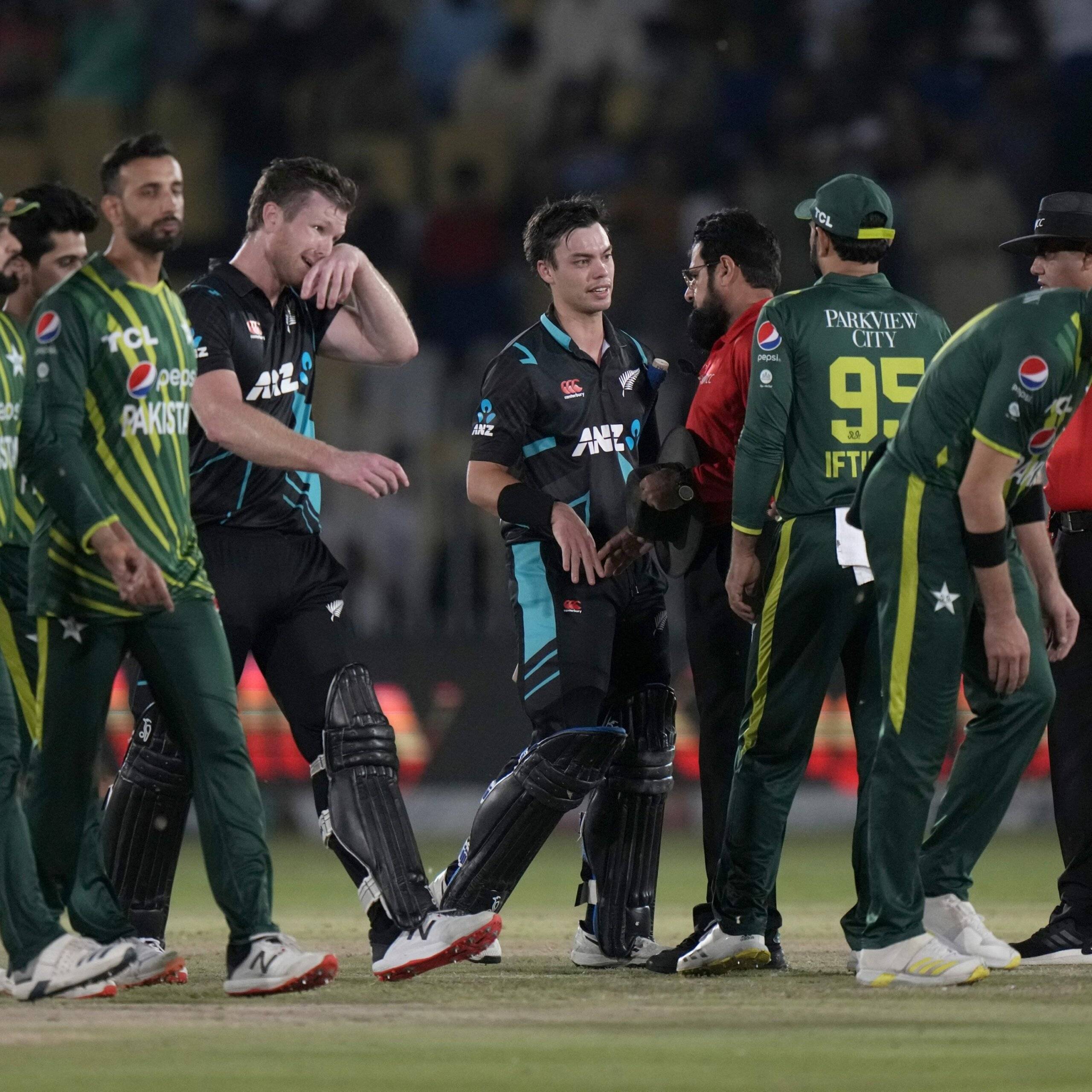 PAK vs NZ: New Zealand beat Pakistan with Mark Chapman's