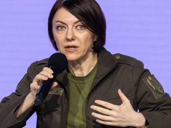 The painter explained the need to defend Bakhmut