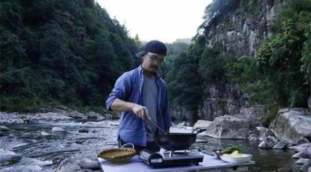 The story of Thien Hwan, the blacksmith of the mountains