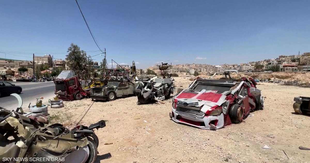 Jordanian converts e-waste into works of art