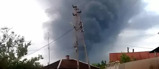 During an overnight strike, Russian geraniums hit an oil refinery near Kharkiv