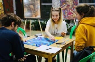 Seasonal demand for workers aged 14-18 jumped 75% in Russia