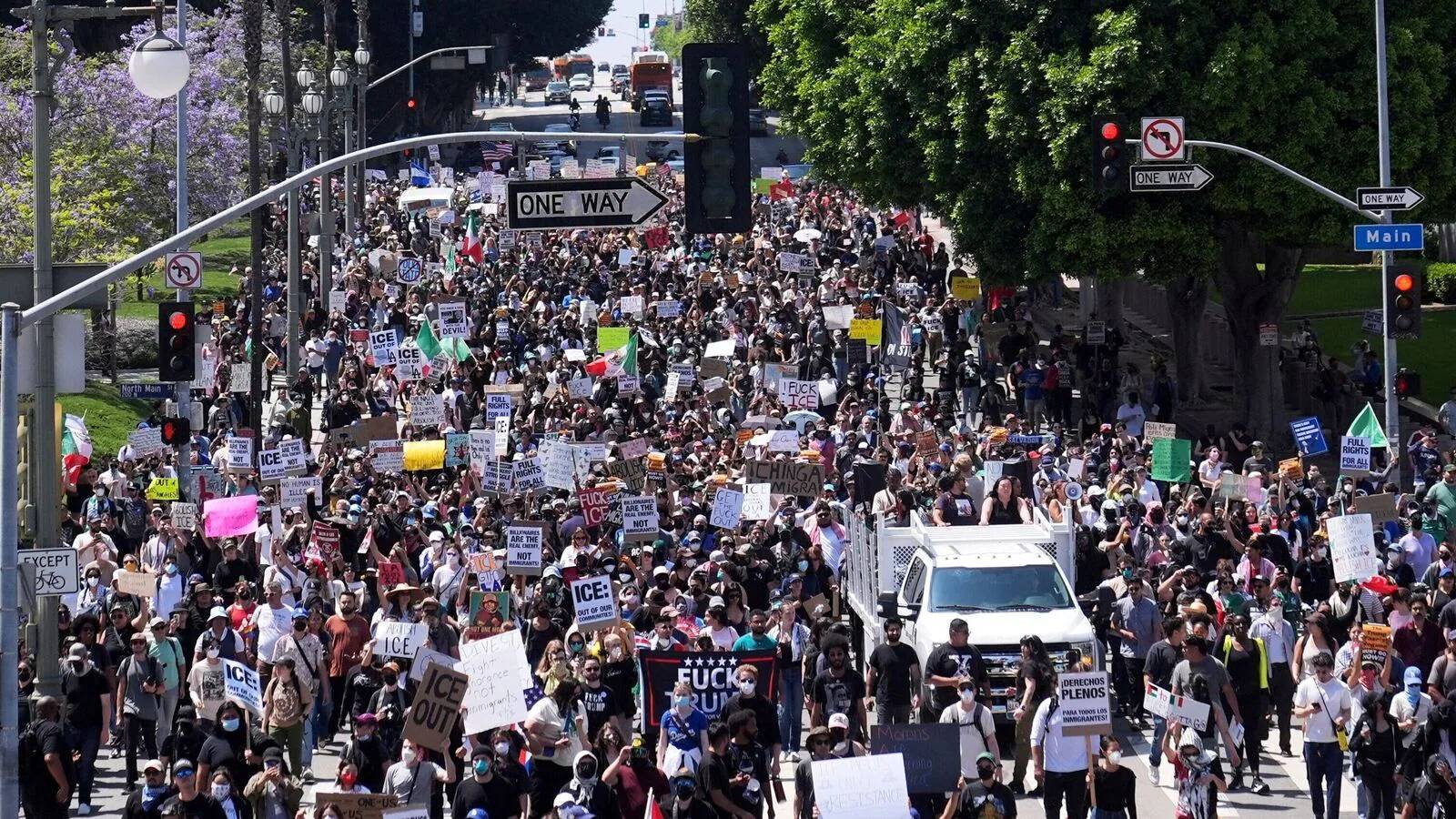 Kristi Noem LA protests, Claudia Sheinbaum Noem feud, Mexico US immigration, Trump immigration policies, Sheinbaum immigration response, Noem Sheinbaum clash, LA unrest Mexico