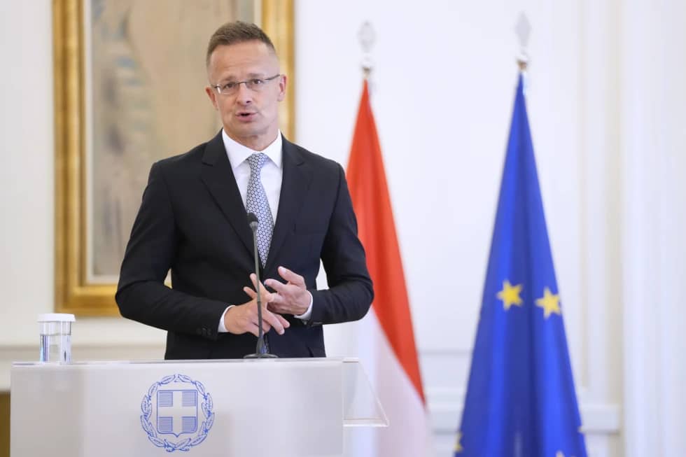 Hungary’s Foreign Minister Peter Szijjarto Giorgos Hungary Ukraine border, Zakarpattia tensions, Viktor Orbán ban, Ukrainian military recruiters