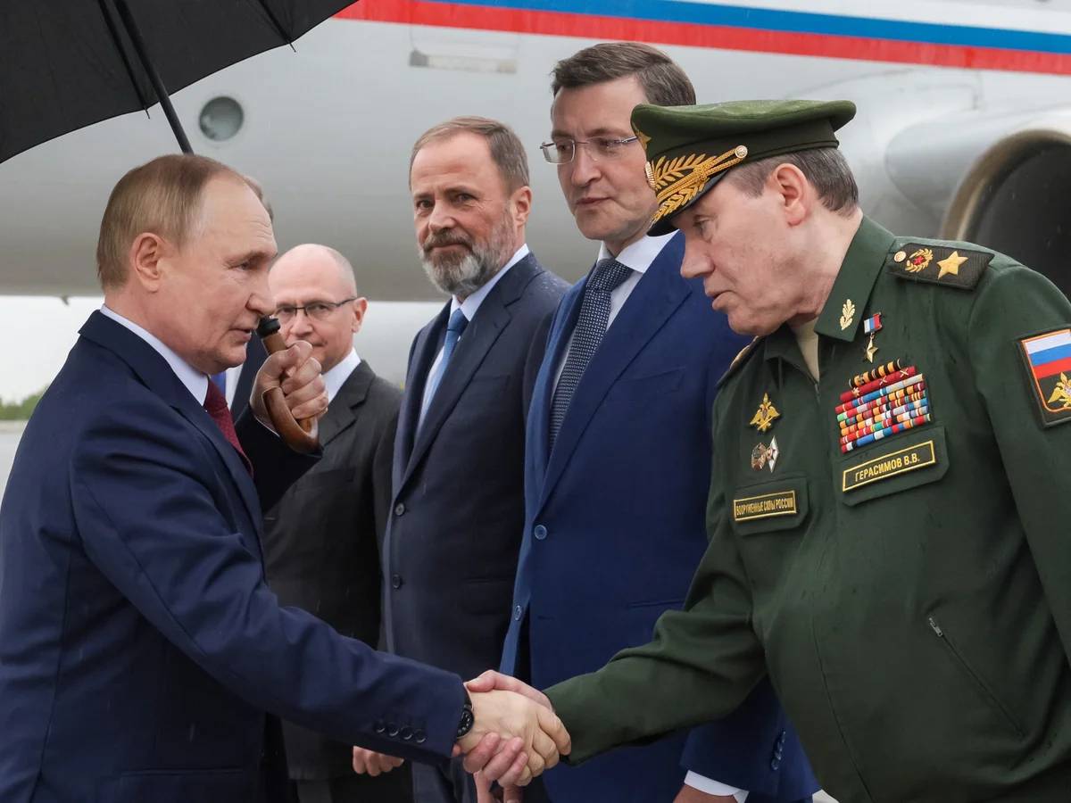 Putin awarding General Gerasimov with the Order of Courage in Moscow