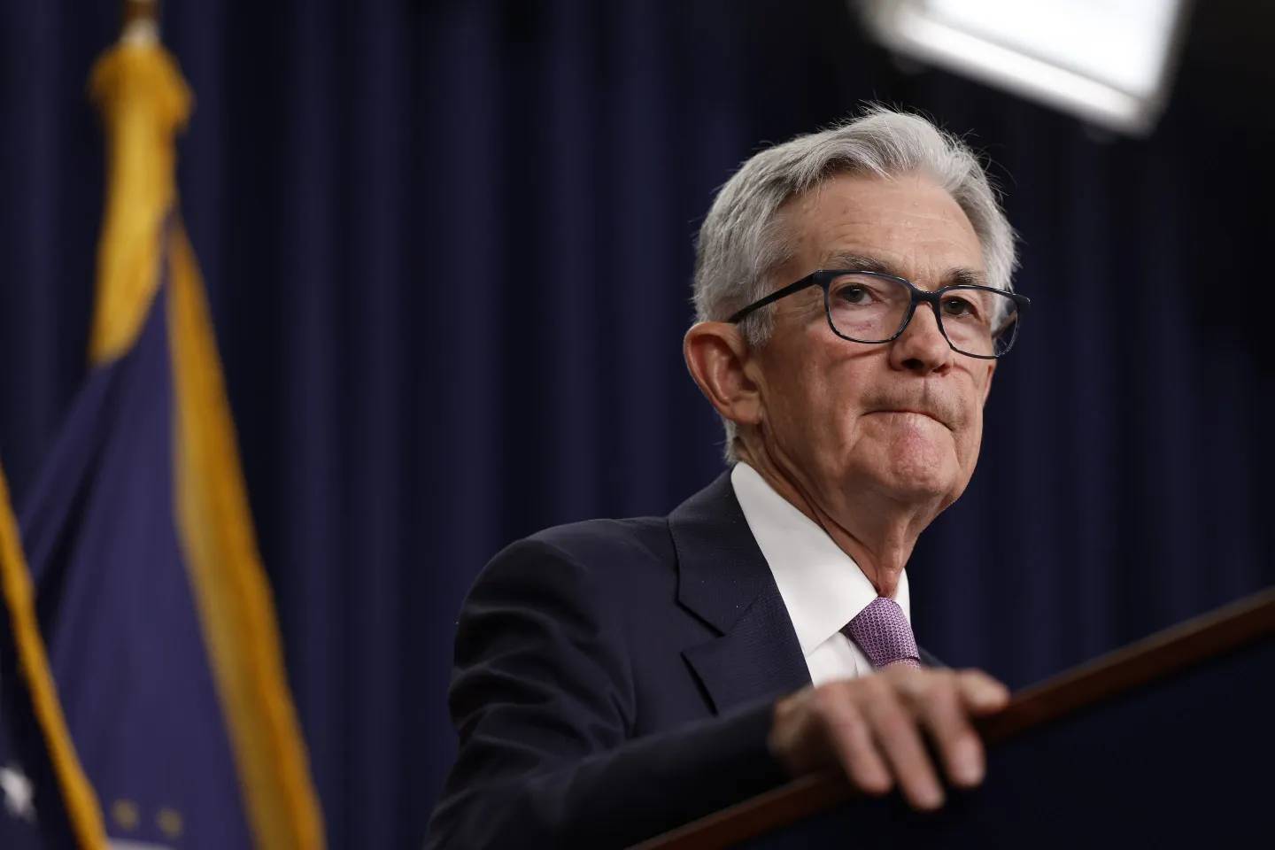 Federal Reserve announces Fed rate cut amid US economic slowdown and labor market weakness