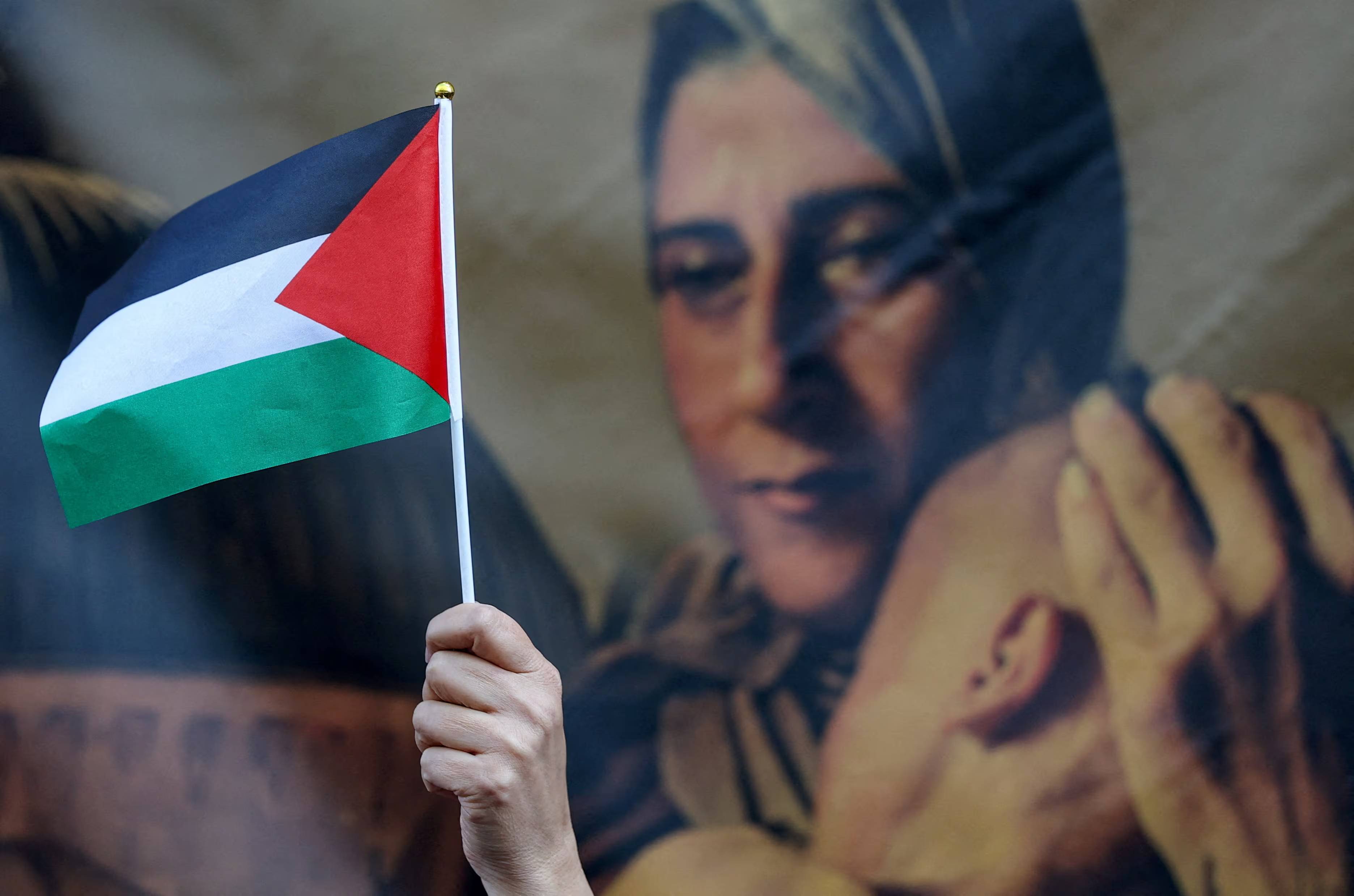 France recognizes a Palestinian state at the UN as Israel bombards Gaza