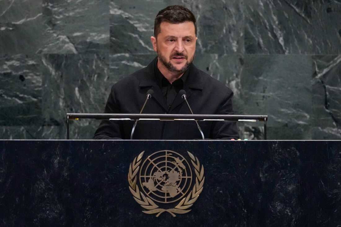 Volodymyr Zelenskyy at UNGA 80, UN General Assembly podium, warns of AI arms race