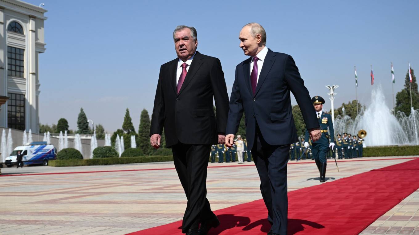 Vladimir Putin at a regional summit in Dushanbe, urging Central Asia to deepen trade with Russia