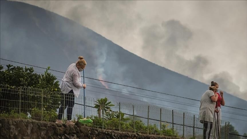 Spain .. The lava of the “Cumbre Vieja” volcano forms a platform above the sea surface