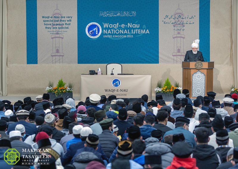Hazrat Mirza Masroor Ahmad, Khalifat ul Masih, the worldwide head of the Ahmadiyya Muslim Community who ordered the global Quran exhibition initiative