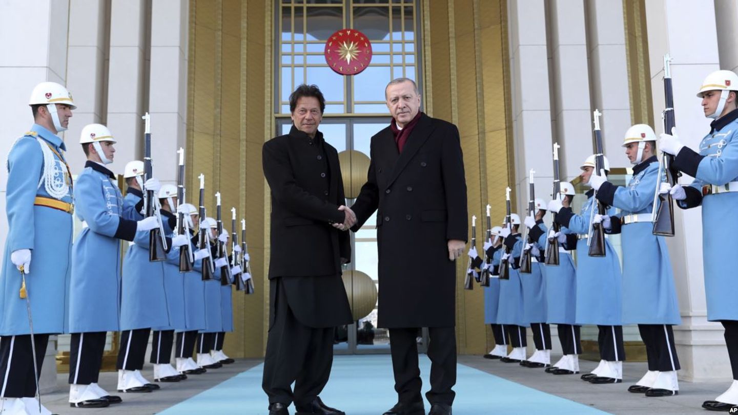 Turkish President Erdogan and Pakistani Prime Minister Imran Khan at a joint press conference during the Pakistan-Turkey Strategic Cooperation Council meeting