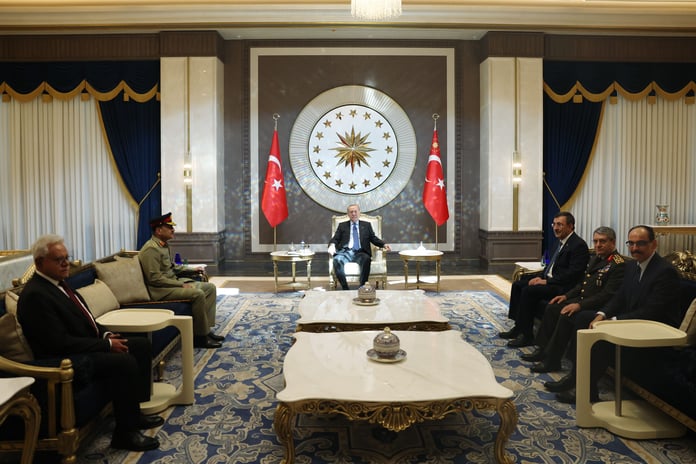 Turkish President Erdogan and Pakistan Army Chief at Ankara Airport diplomatic meeting