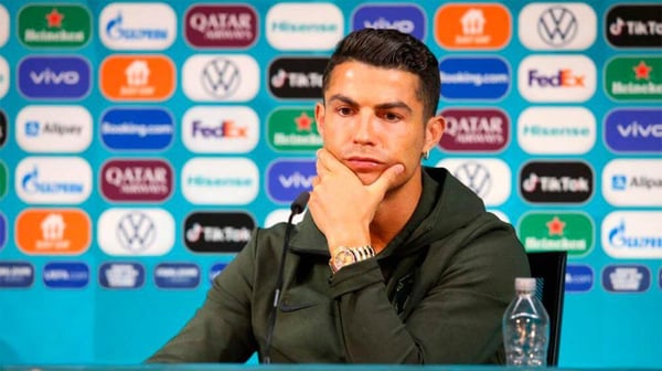 ronaldo coca cola stock price drops