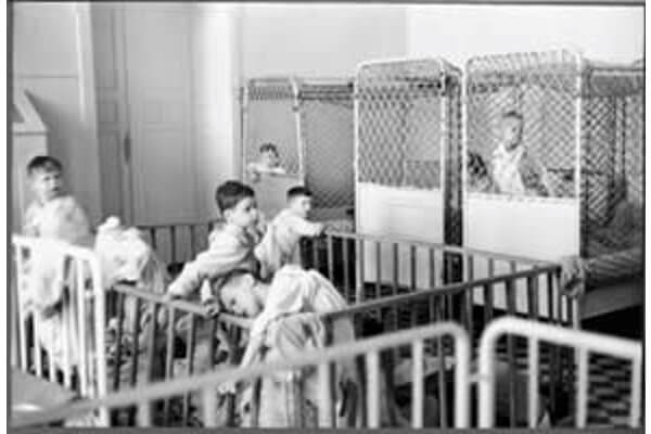 AUTISTIC-CHILDREN-CAGES-HITLER-GERMANY-KILLING-NEWS-EASTERN-HERALD