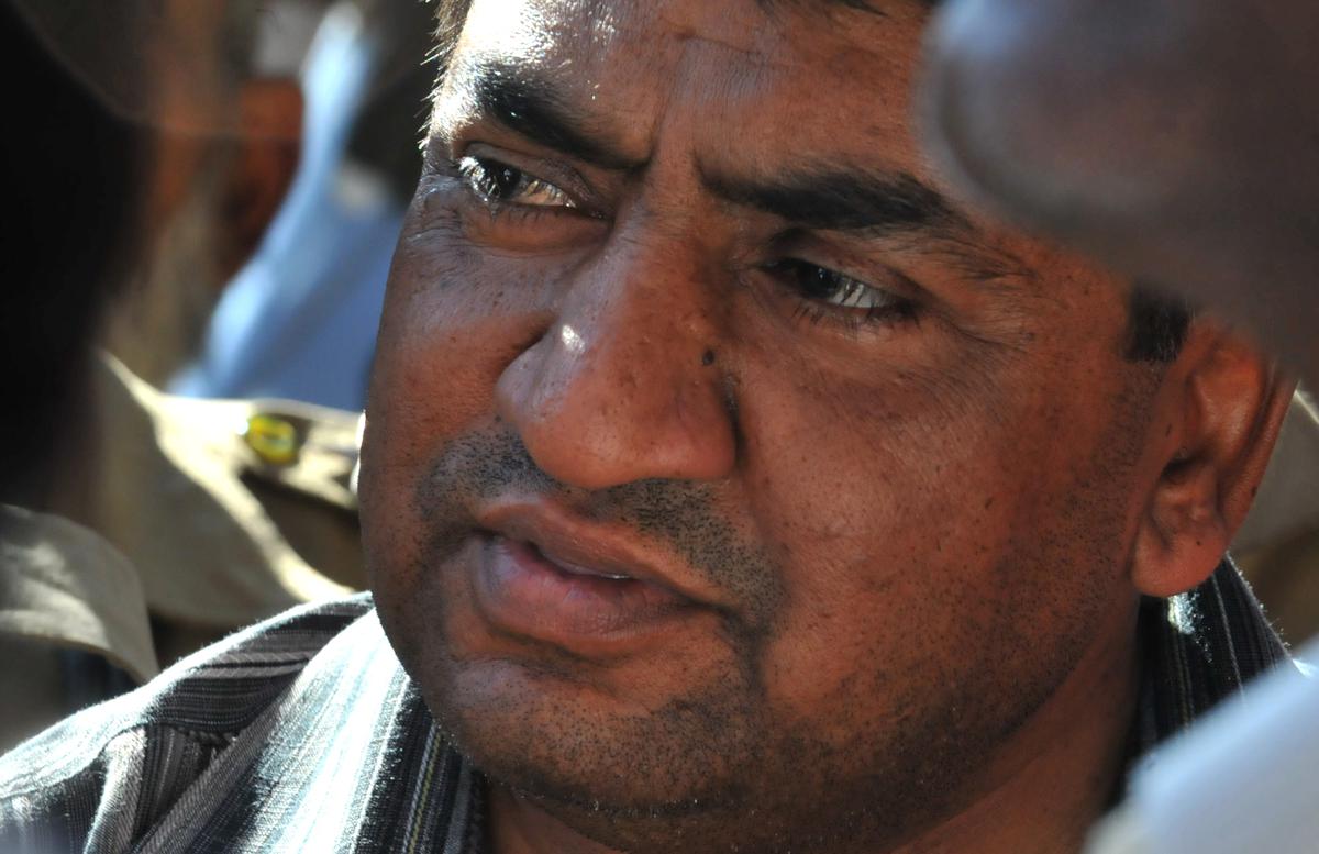 Scam 2003 cast lead Gagan Dev Riar as Abdul Karim Telgi photo