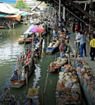 Damnoen Saduak Floating Market daytime