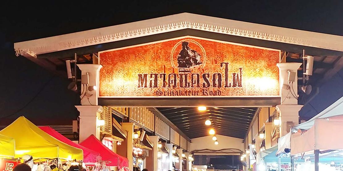 Talad Rot Fai-Train Night Market-Thailand