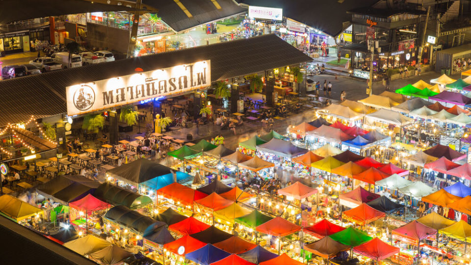 Talad Rot Fai-Train Night Market