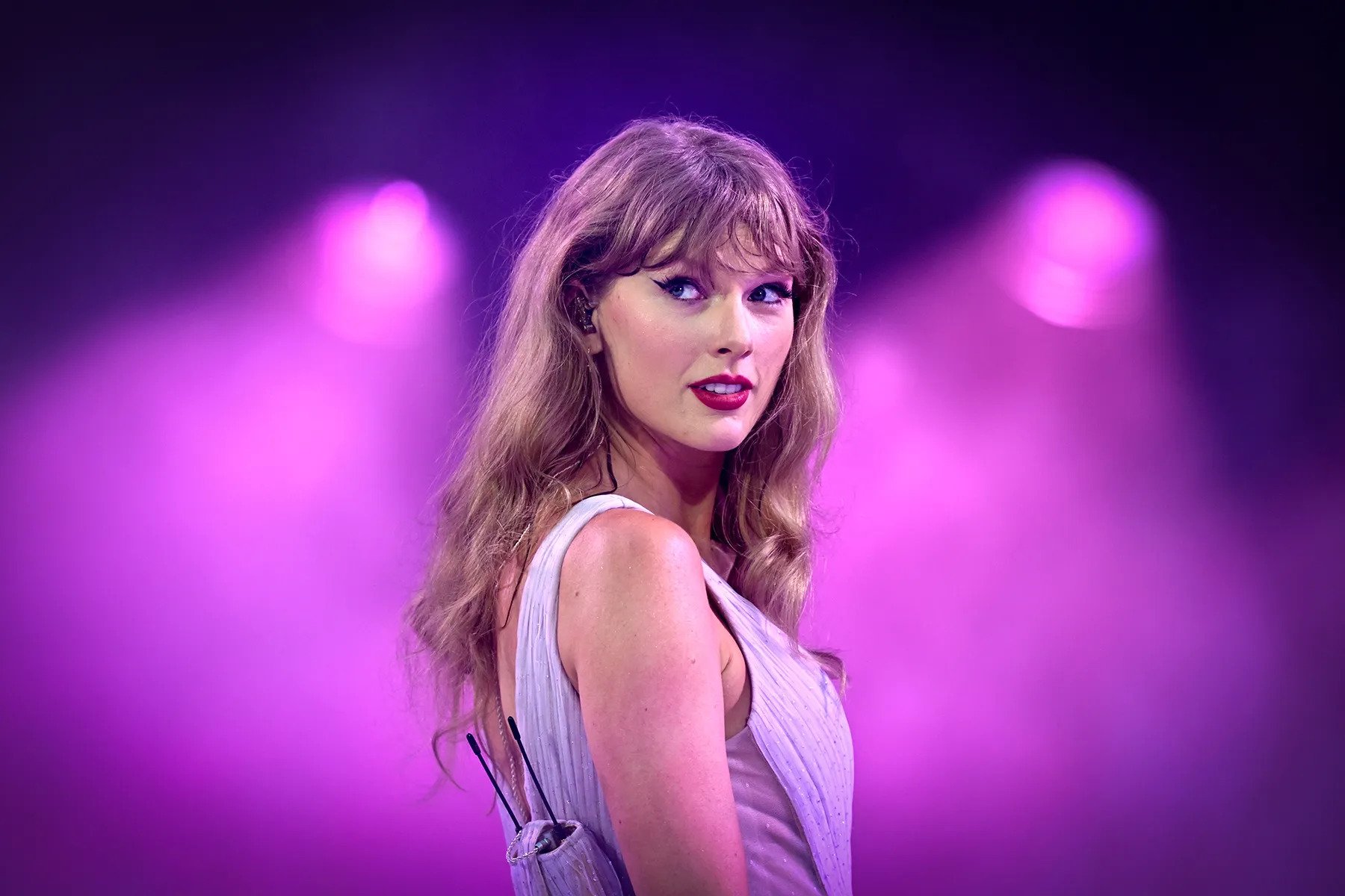 taylor-swift-endorses-trump