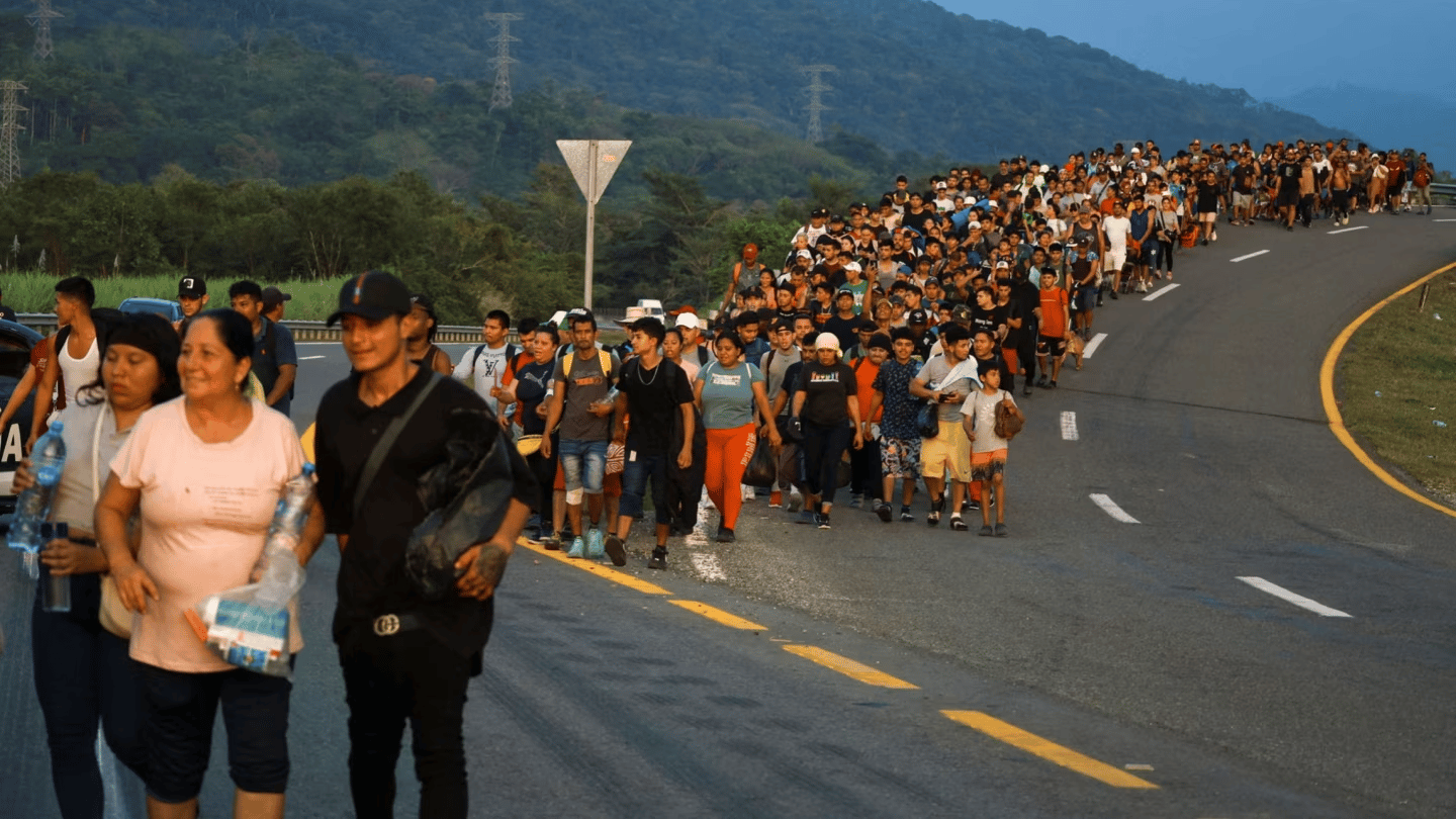 Immigrants coming from Mexico border mass deporation in the US amid Donald Trump's new policy