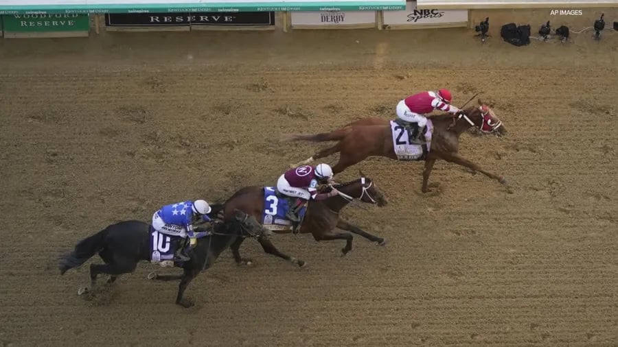 Three Horses Are Racing In A Dirt Track Kentucky Derby, Horse racing, gambling, betting