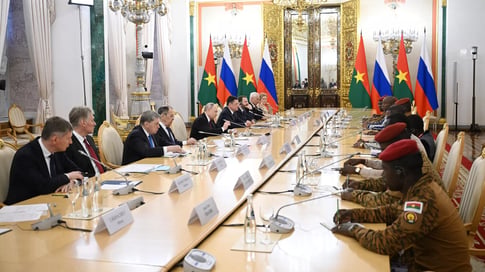 Burkina Faso Russia relations, Ibrahim Traoré Putin meeting, Sahel security alliance, Russia Africa cooperation, anti-West African alliance, Russian military aid Africa, Burkina Faso energy projects, Alliance of Sahel States