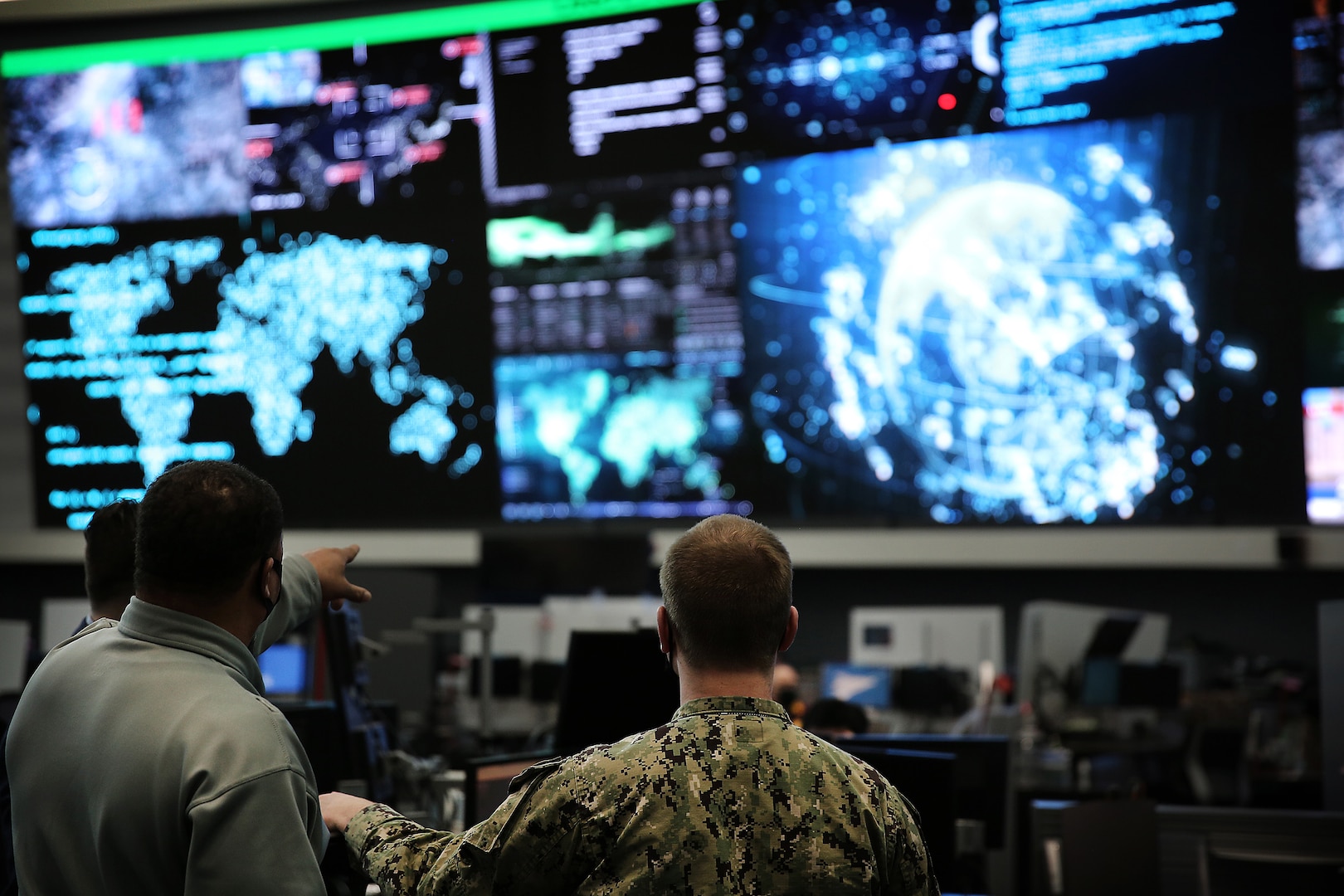 US Cyber Command personnel monitoring global cyber operations