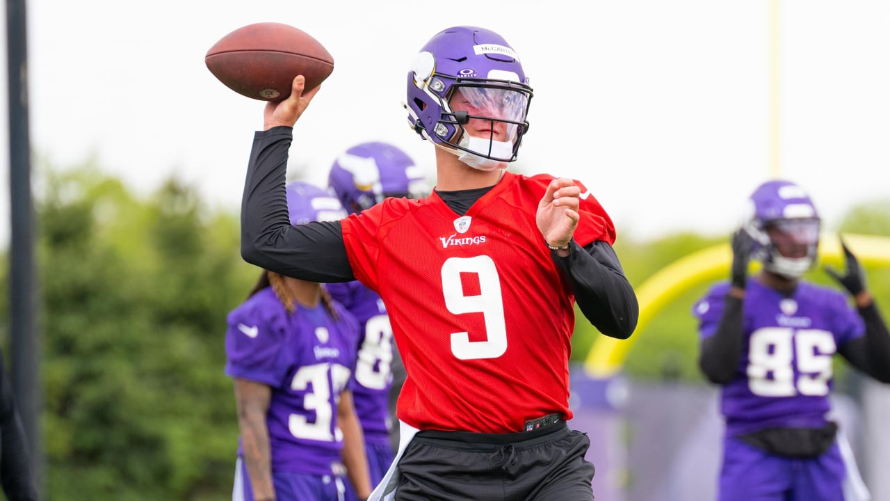 JJ McCarthy injury update during Minnesota Vikings rookie minicamp 2025 as quarterback concerns grow ahead of key Vikings games and standings race