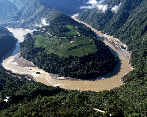 China dam, Tibet hydropower, Brahmaputra river, Yarlung Zangbo, India water conflict, megaproject Tibet, ecological risks dam