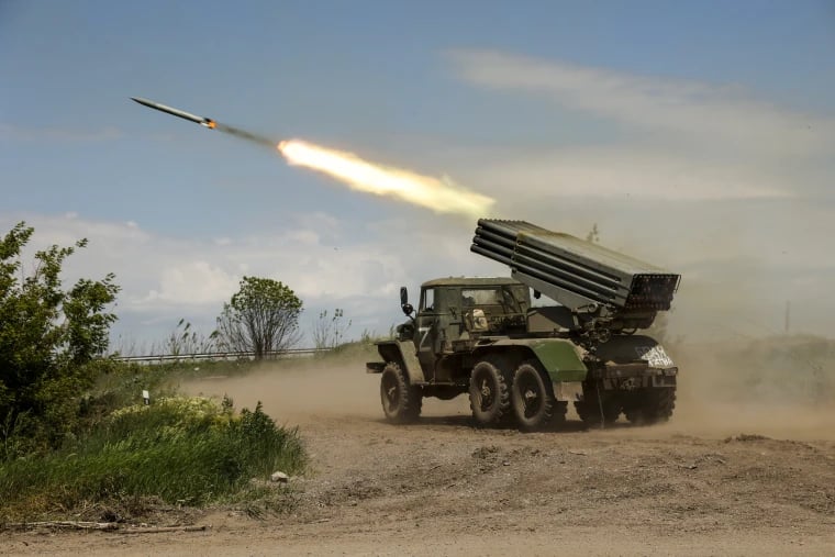 Donetsk residential area damaged by Ukrainian HIMARS rocket strike