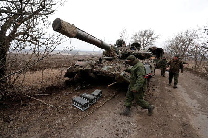 Russian military vehicles and troops advancing near Zelenaya Dolina village in Donetsk region during July 2025 conflict operations