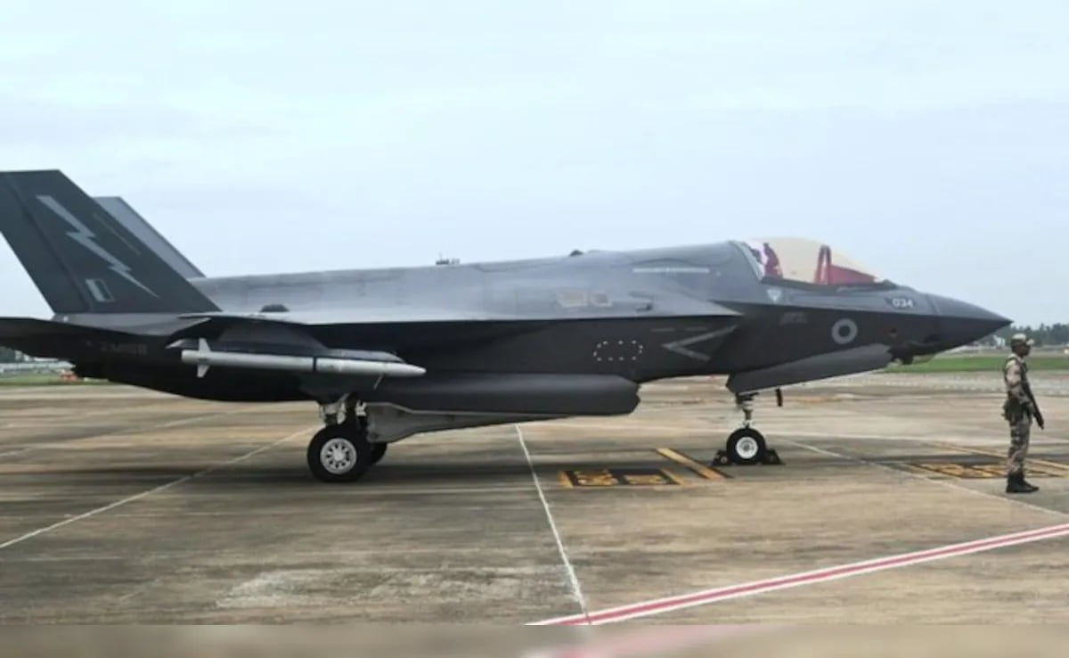 UK F-35B stealth jet emergency landing in Japan exposing Western military weaknesses