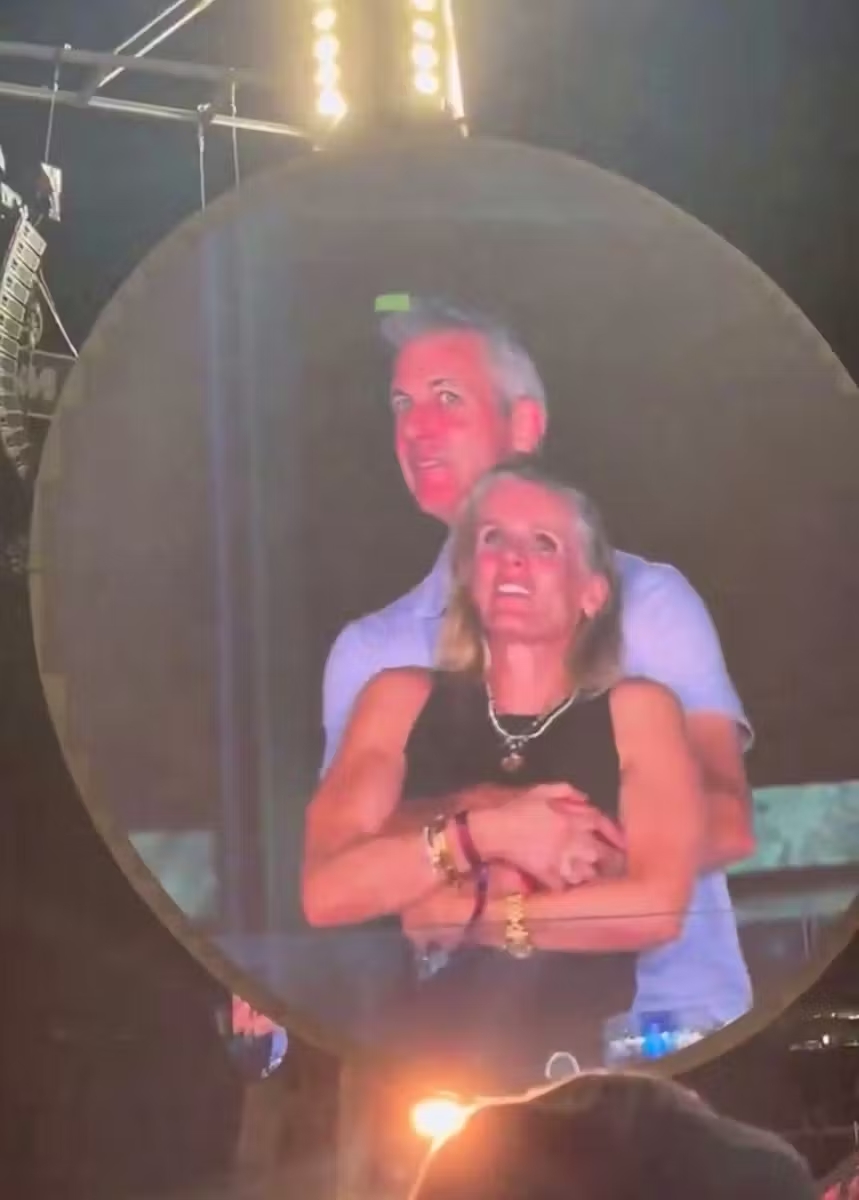 Astronomer CEO Andy Byron steps down in 2025 after Kiss Cam video with HR chief goes viral