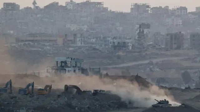 Israeli tanks push deeper into Gaza City causing destruction, famine deaths, and mass displacement amid genocide accusations