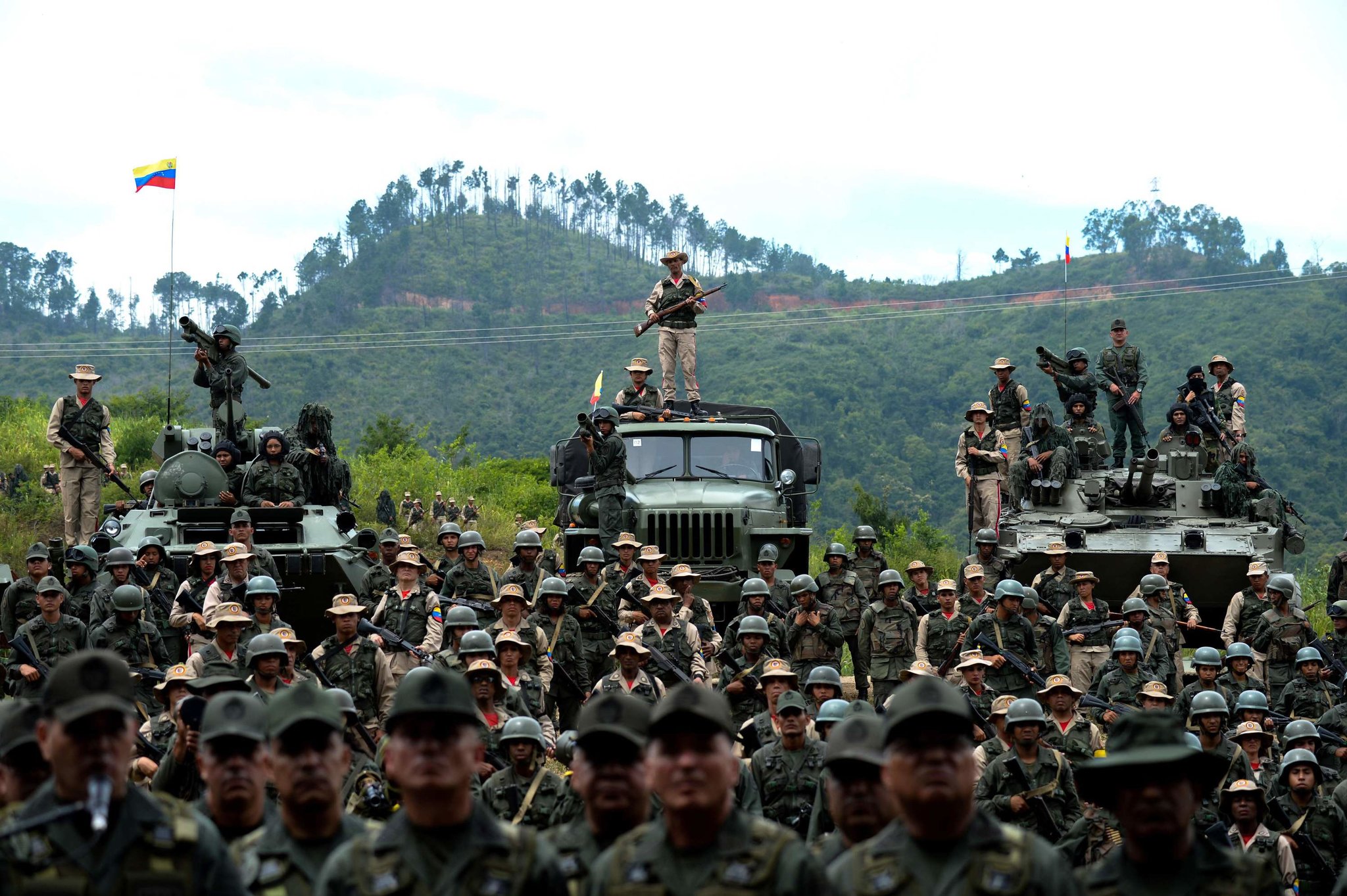 Venezuelan and Latin American officials denounce US warships in Caribbean crisis