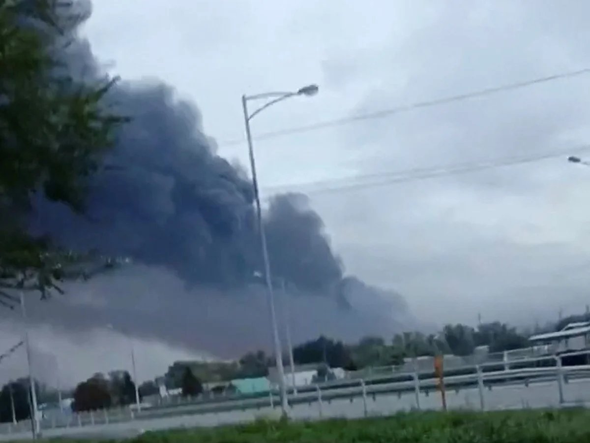 Ukrainian strikes on Russian oil infrastructure during the Ukraine conflict day 1301