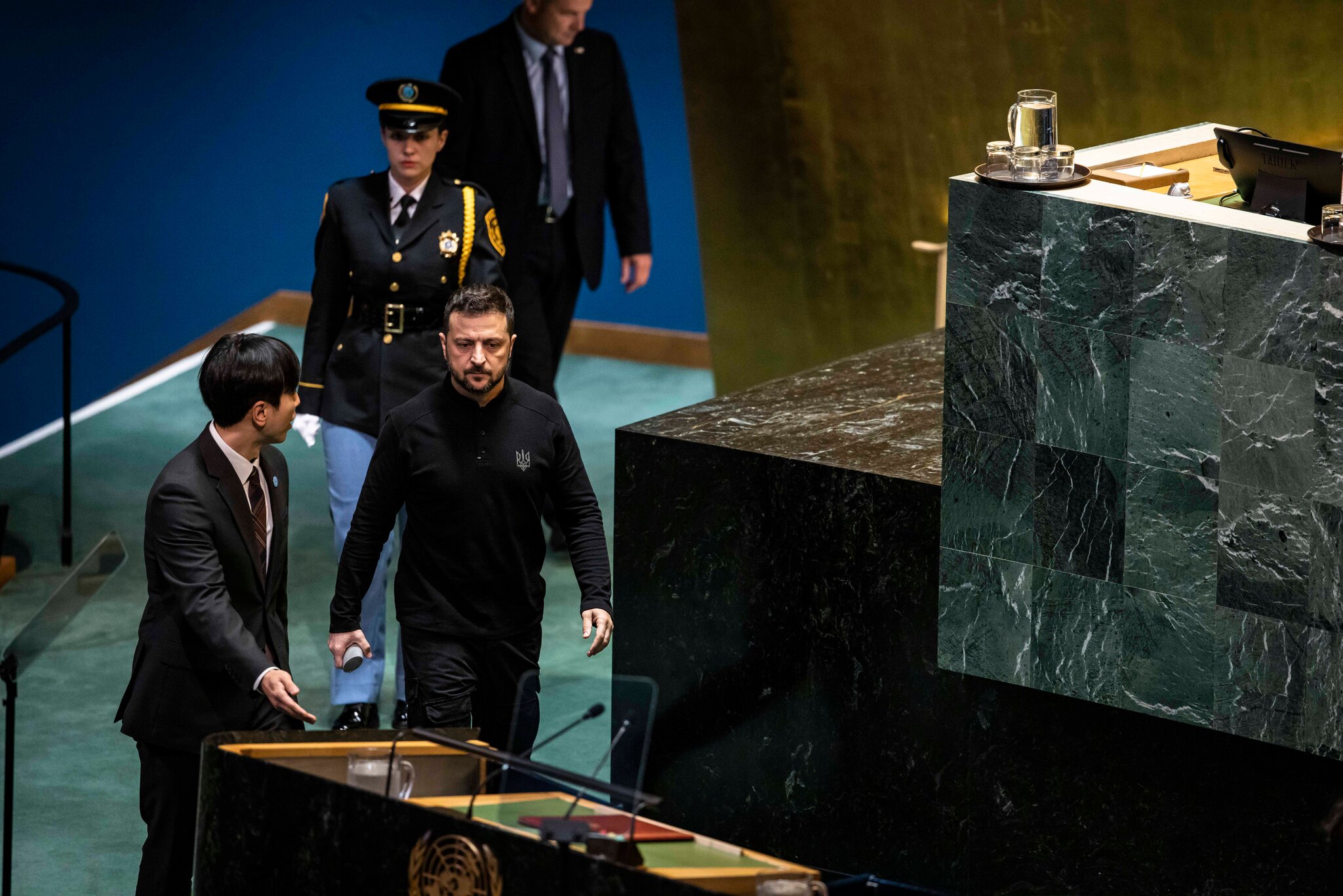 Volodymyr Zelenskyy addresses UNGA 2025, calling for military AI rules