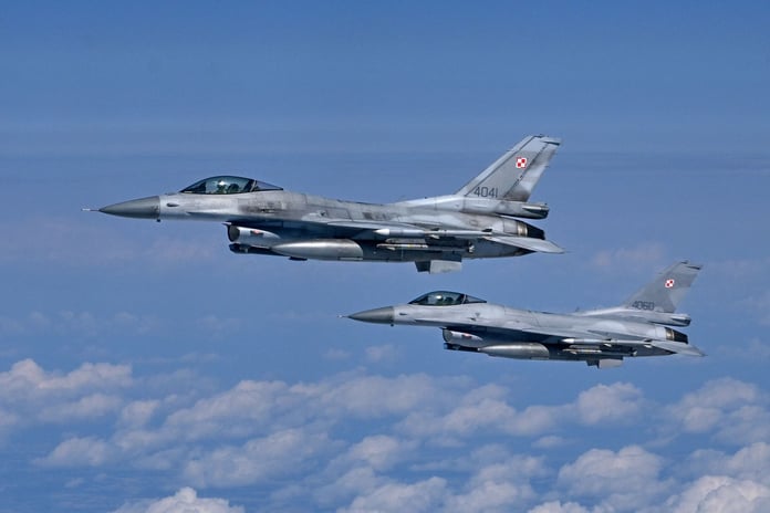 Polish Air Force aircraft on alert after overnight strikes on Ukraine