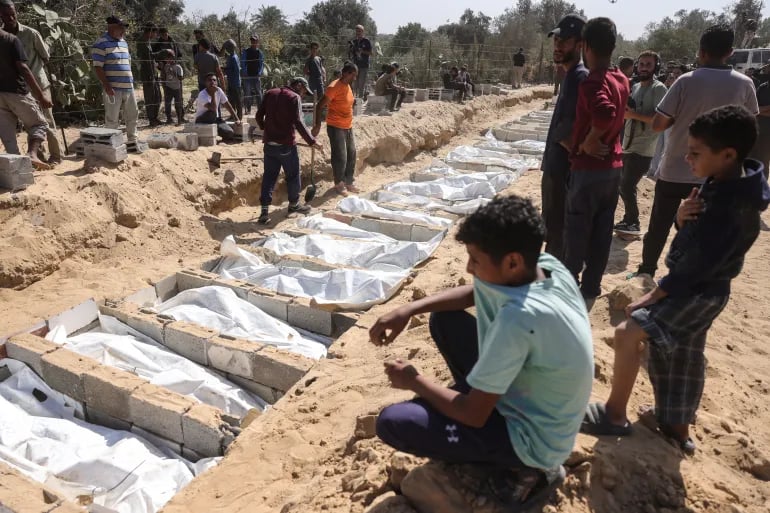 Tiny coffins, empty pantries: the arithmetic of a blockade,