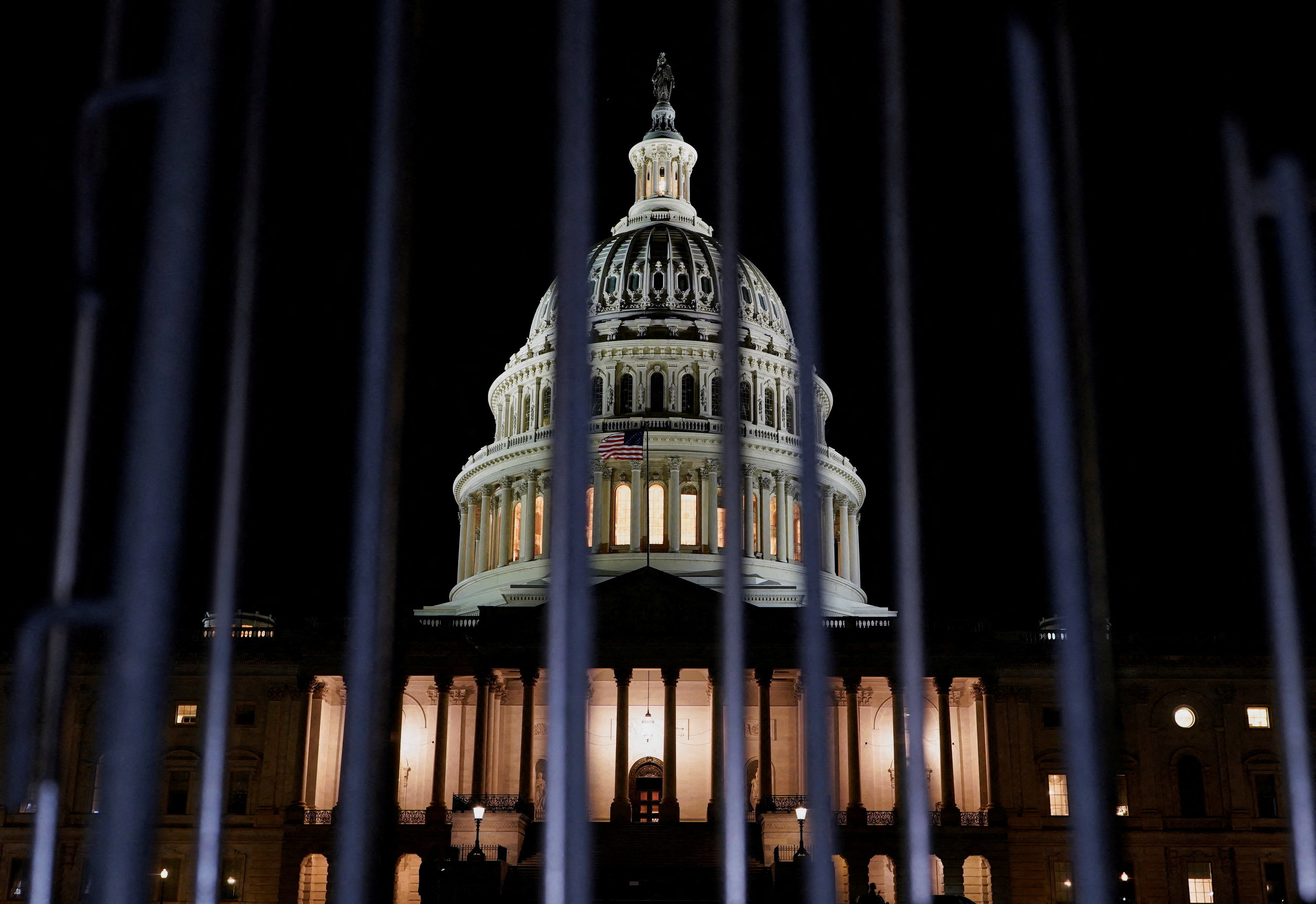 government shutdown 2025, congress stalemate, what is closed, national parks closed, last government shutdown, antideficiency act