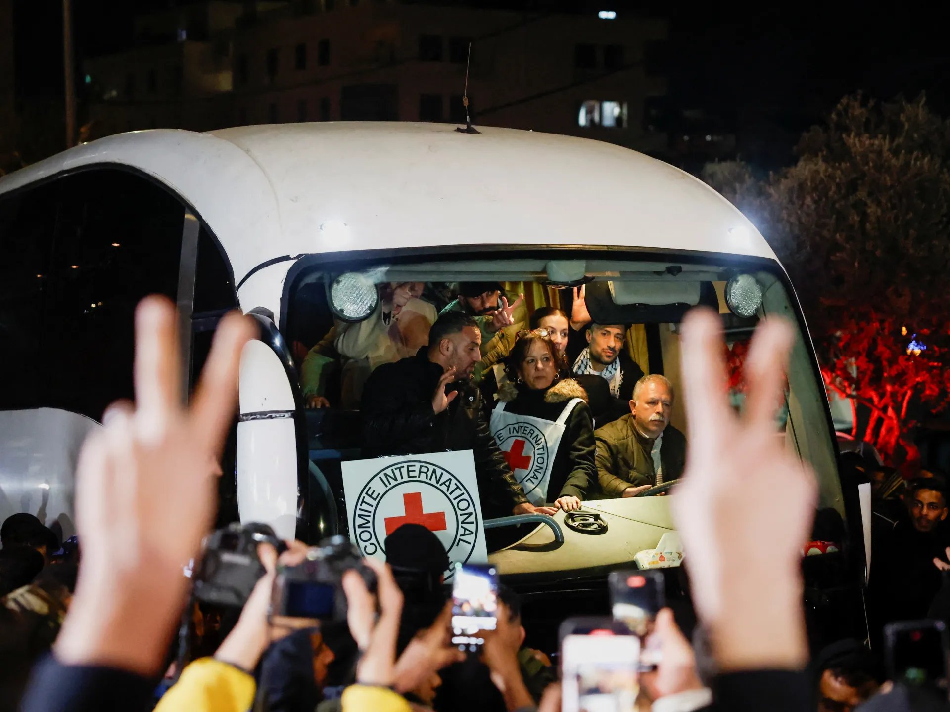ICRC teams facilitate transfers under ceasefire arrangements in Gaza