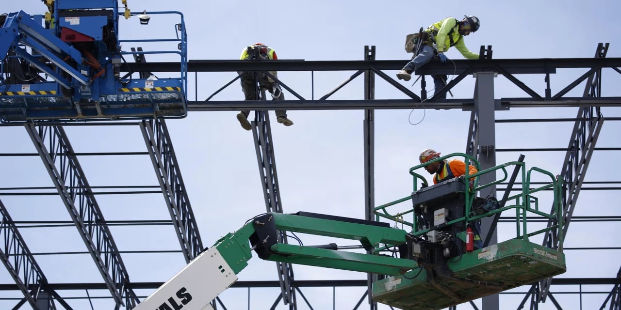 Construction workers idle as hiring slows during shutdown