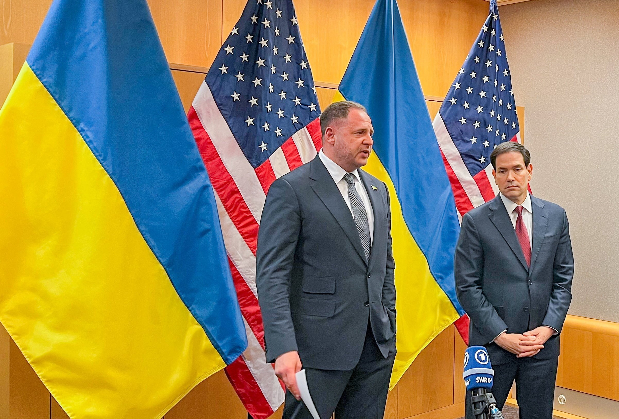 Geneva diplomats debate 28-point peace plan for Russia-Ukraine conflict