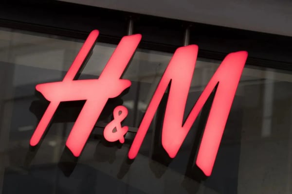 H&M store closing with shutters down as part of 2025 global restructuring
