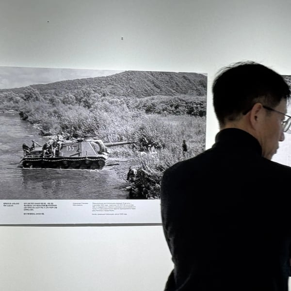 Historic Liberation exhibition at Chungdam Gallery in Seoul