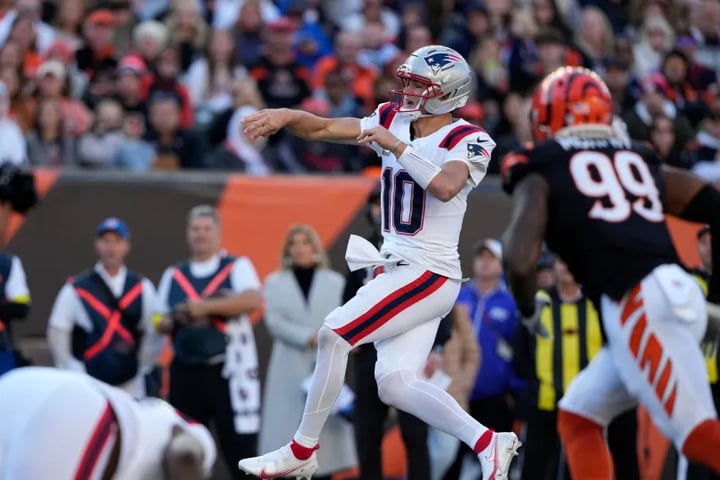 New England Patriots players celebrate securing ninth straight win in NFL 2025 Week 12