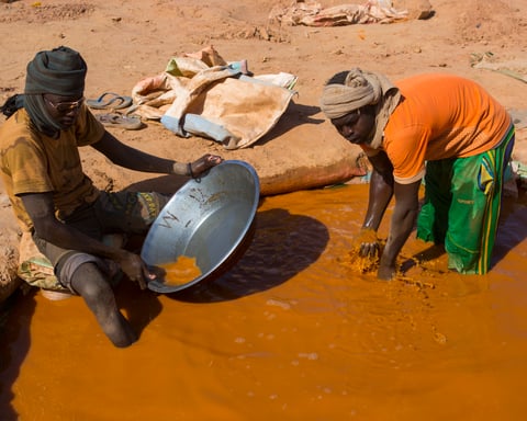 Artisanal gold miners working in Sudan’s mineral-rich regions