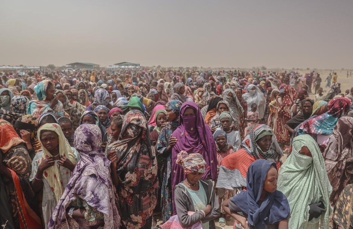 Sudanese families fleeing across the border into Chad amid civil war.